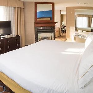 King Suite Spa Bath